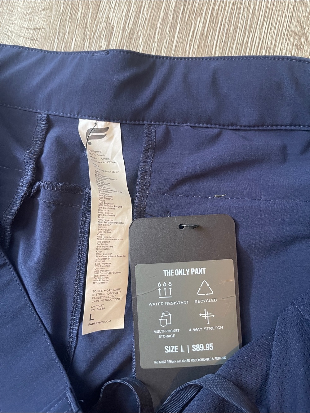 New Fabletics The Only Pant navy blue stretch large water and wrinkle resistant - Picture 3 of 7